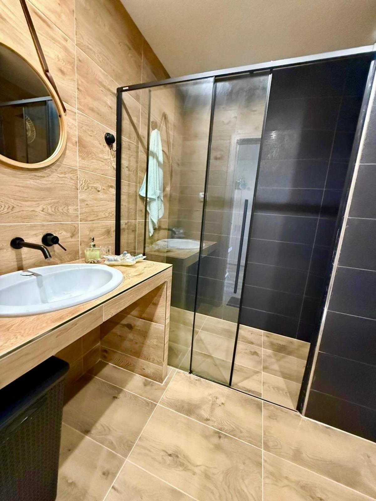Apartmany Apollo Michalovce Extérieur photo